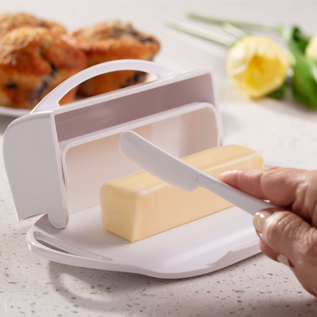 White Spreader